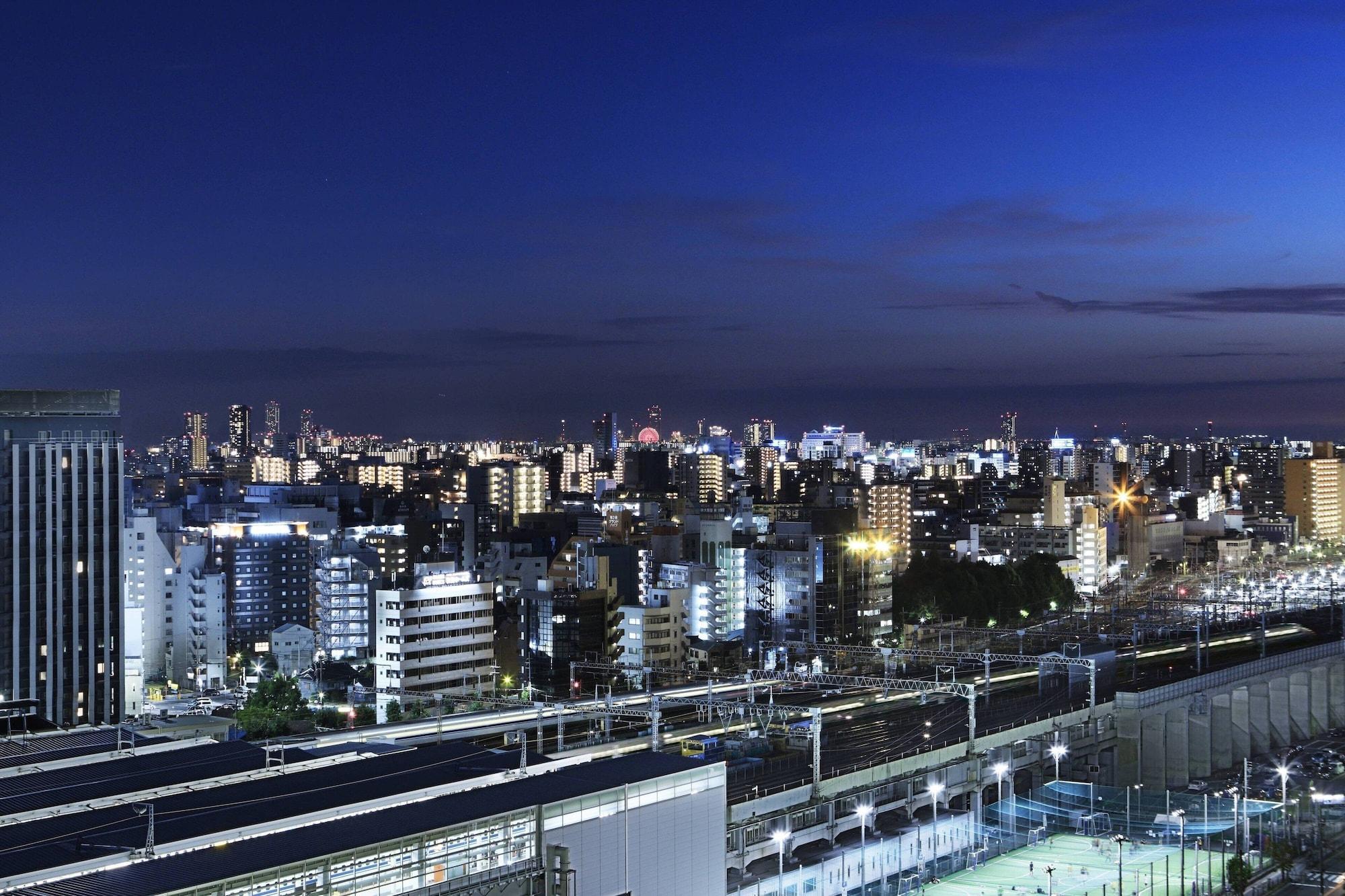 Courtyard By Marriott Shin-Osaka Station Hotel Exterior foto View of the city at night
