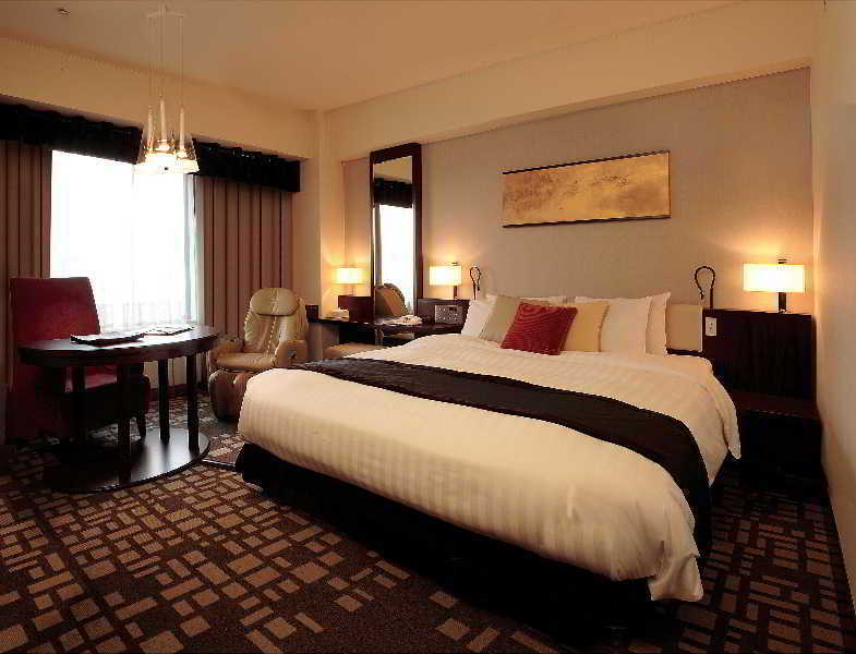 Courtyard By Marriott Shin-Osaka Station Hotel Quarto foto Deluxe room